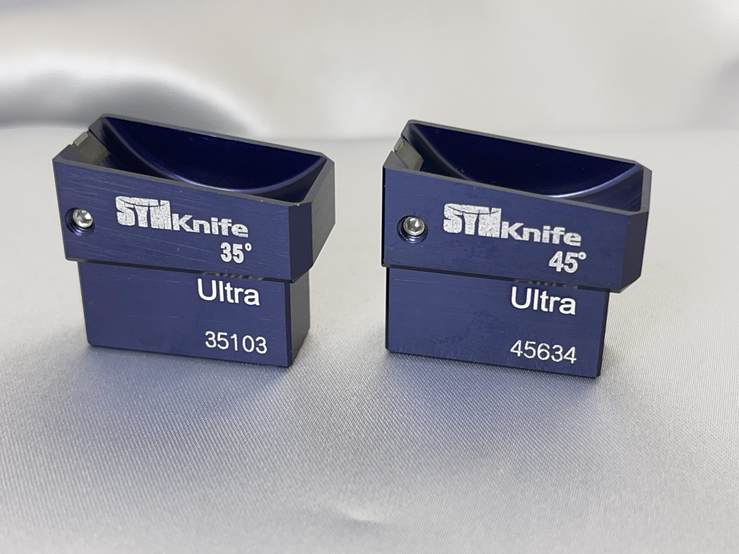 Syntek
Ultramicrotome
Diamond Knife